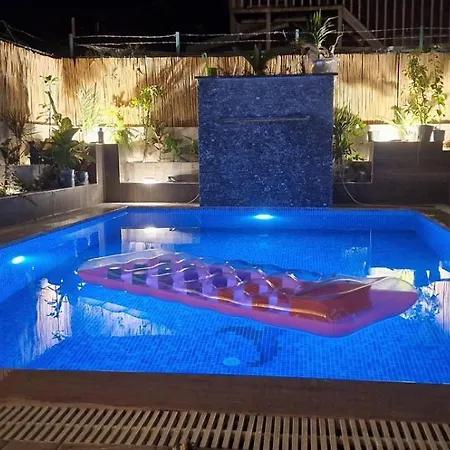 Deniz Private Pool & Sea In فيلة *